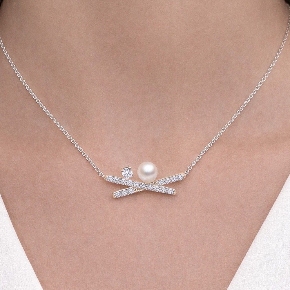 Yoko London  Silver Pearl and diamond  Necklace